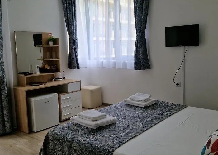 Guest house Casa Del Mar 3*