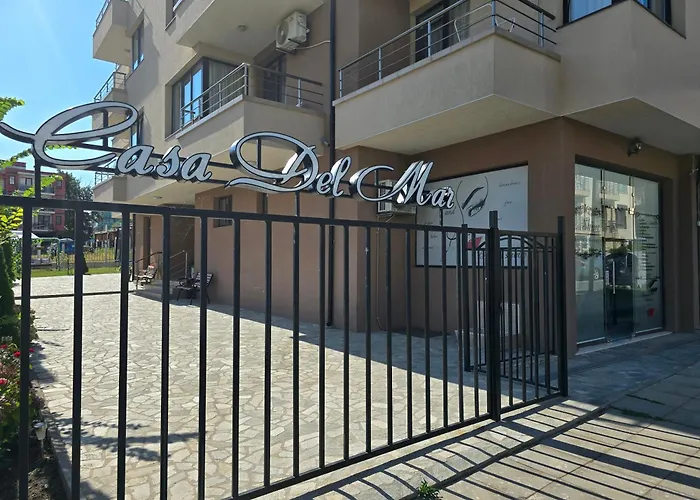 Guest house Casa Del Mar 3*